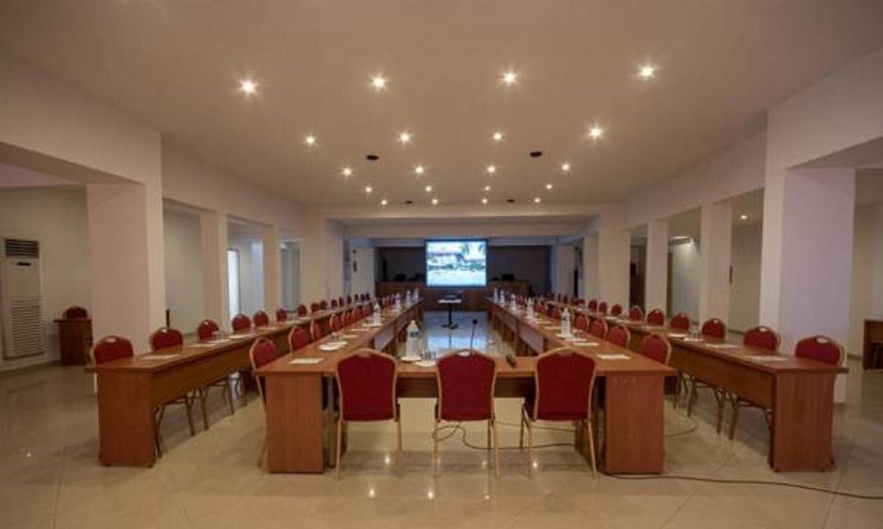 Ngor Diarama Hotel Дакар Екстериор снимка